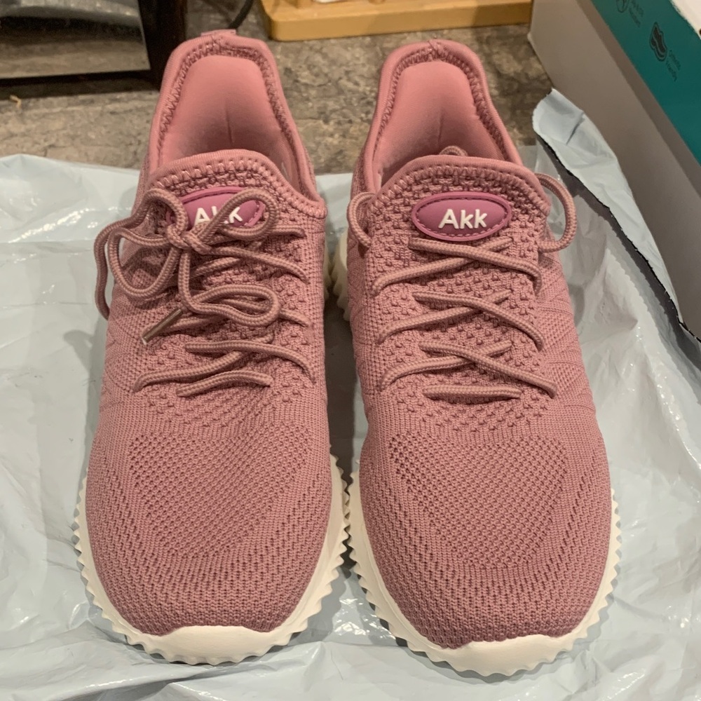 Trendy Mauve Women's Sneakers